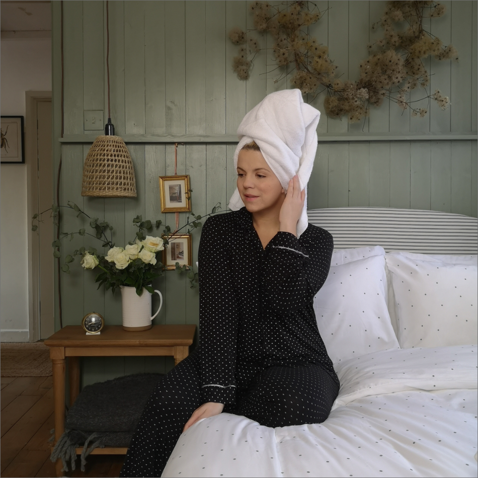 Bed towel hotsell